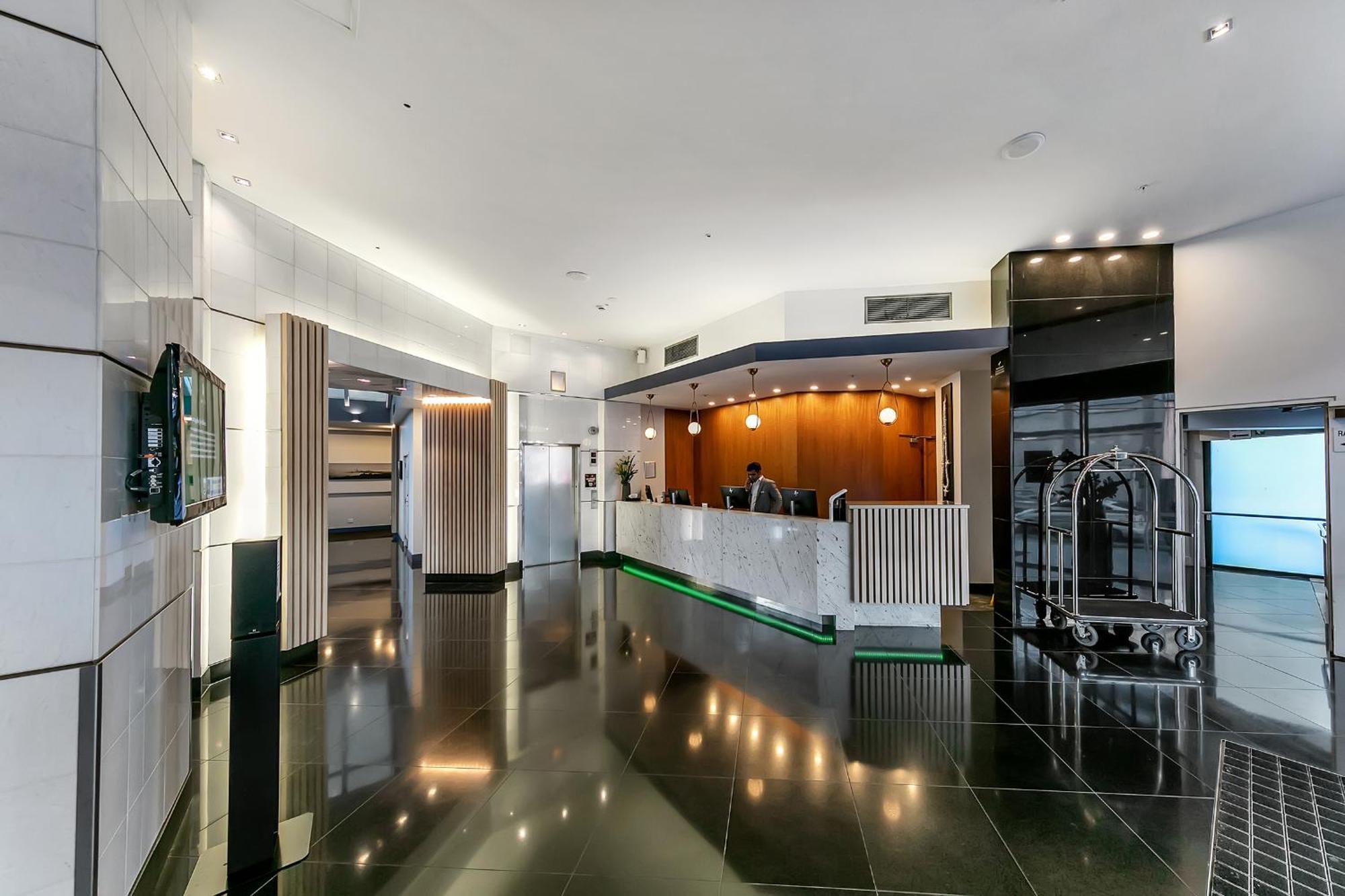 Luxurious & Spacious Living With Breathtaking Views Auckland Exterior photo